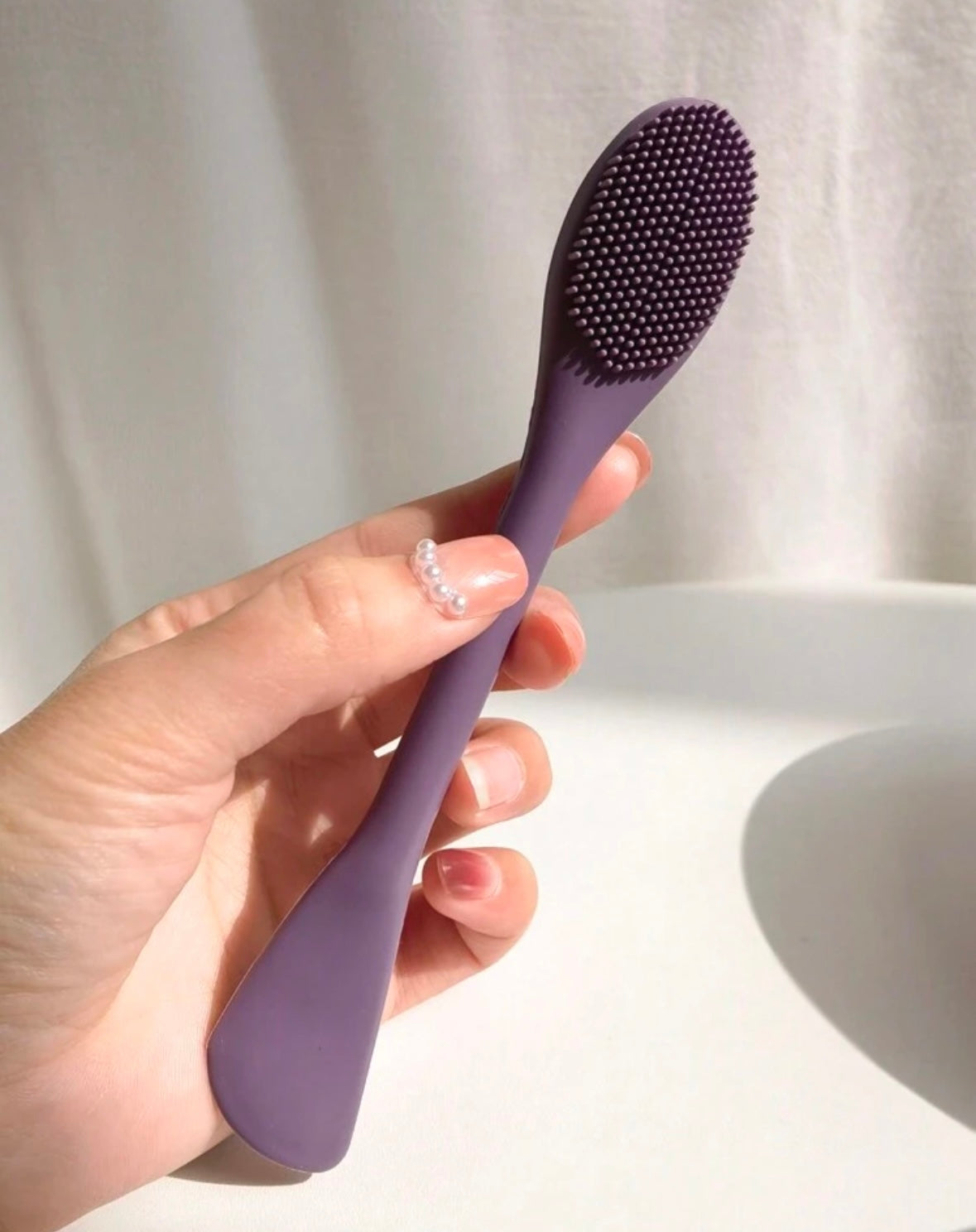 Dual sided silicone face brush - scrub + mask applicator ( stock to arrive still )
